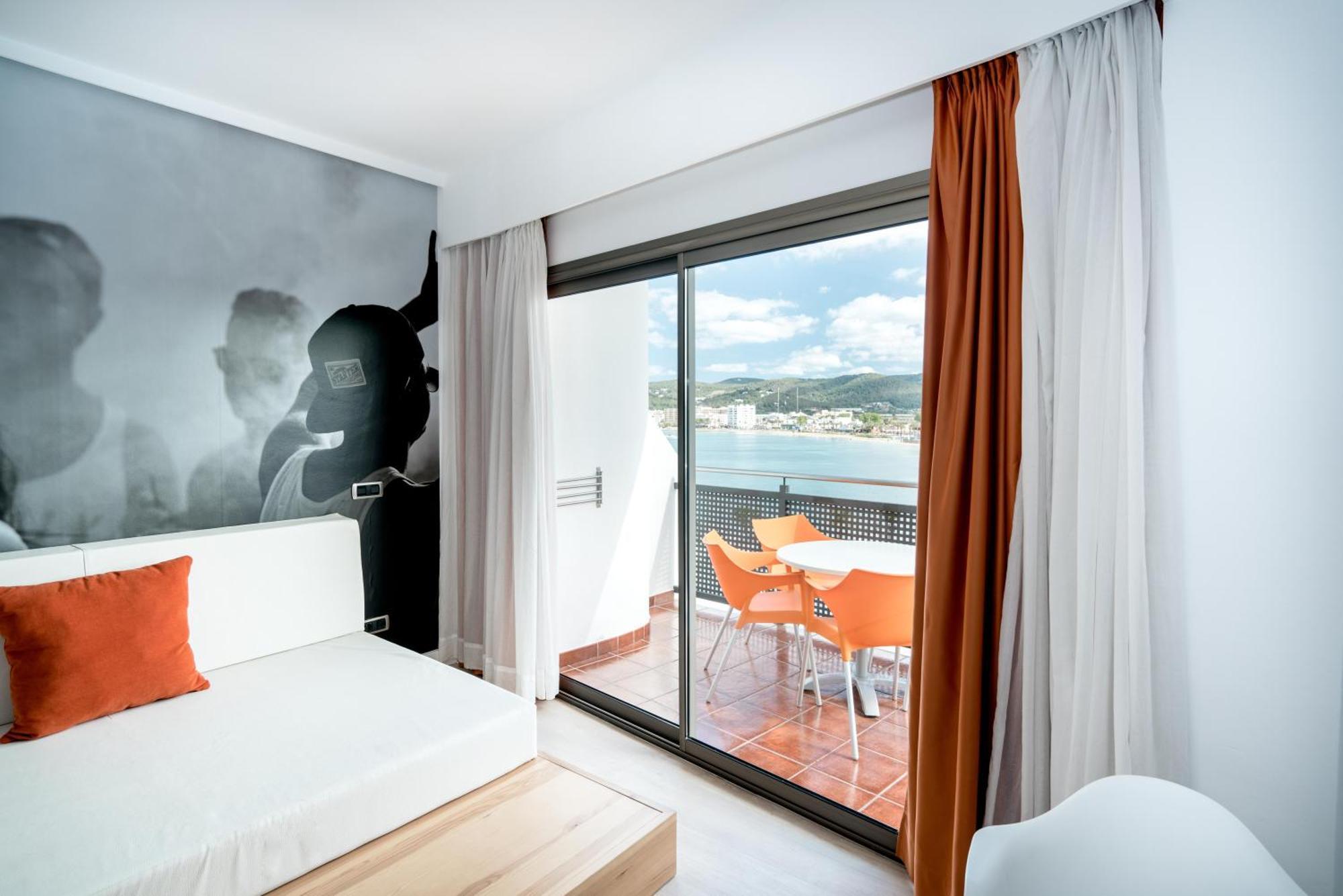 Thb Ocean Beach - Adults Only San Antonio  Ngoại thất bức ảnh