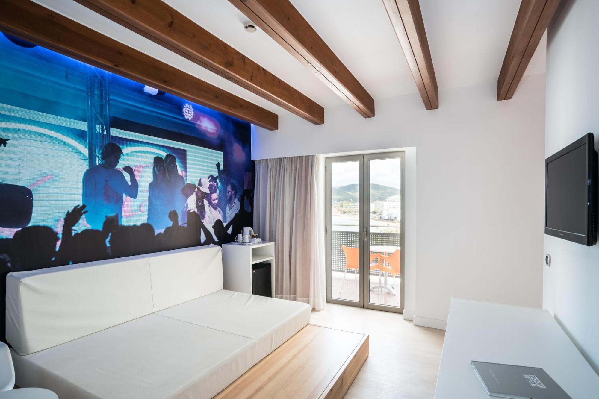 Thb Ocean Beach - Adults Only San Antonio  Ngoại thất bức ảnh