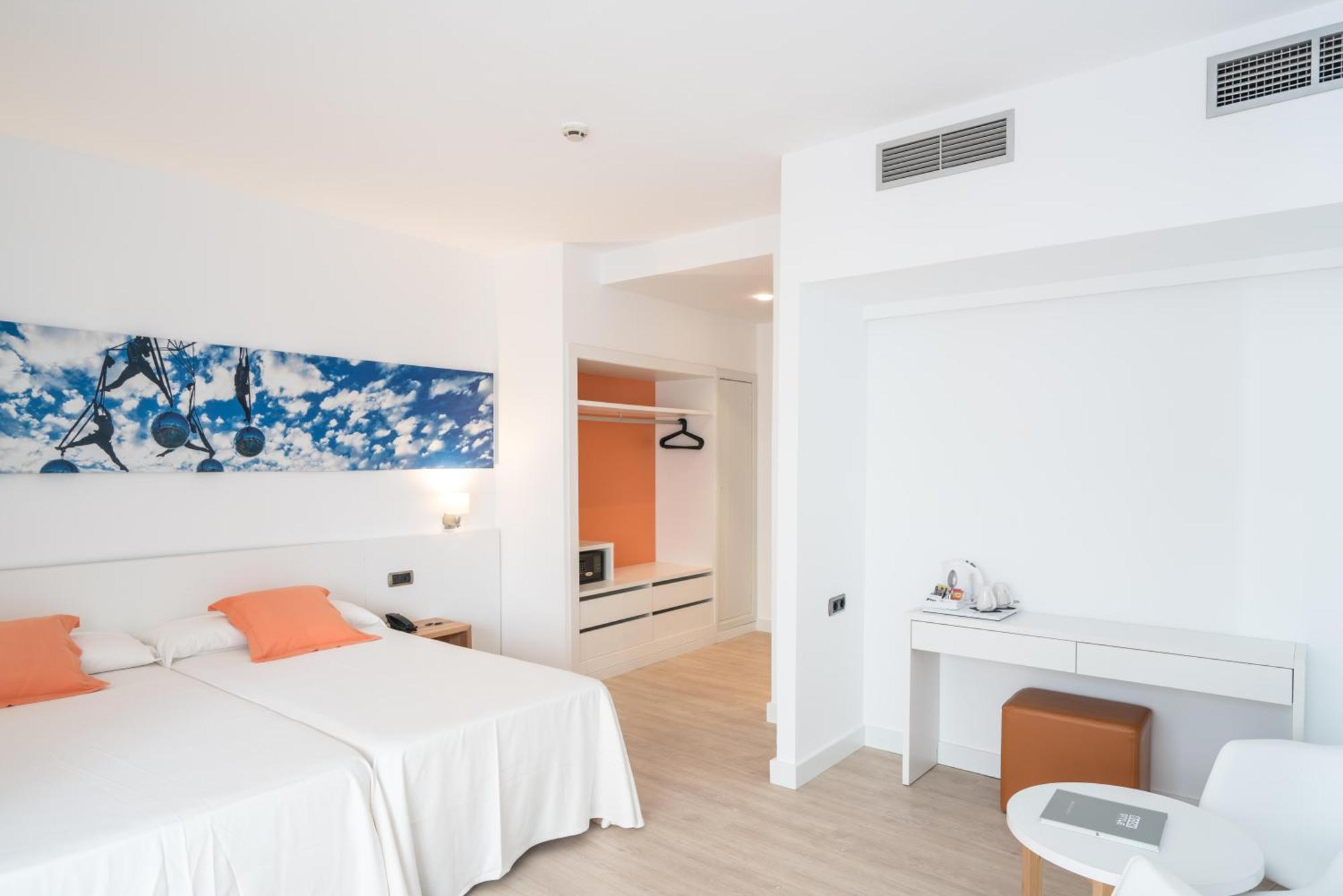Thb Ocean Beach - Adults Only San Antonio  Ngoại thất bức ảnh