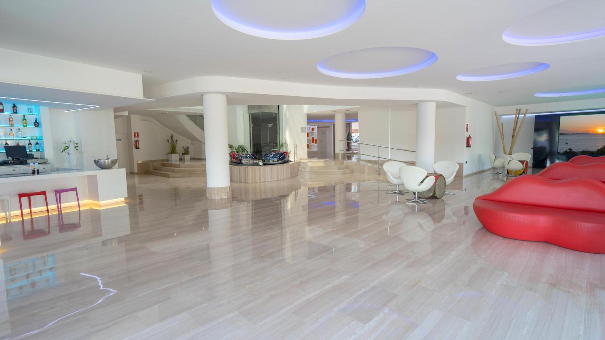 Thb Ocean Beach - Adults Only San Antonio  Ngoại thất bức ảnh