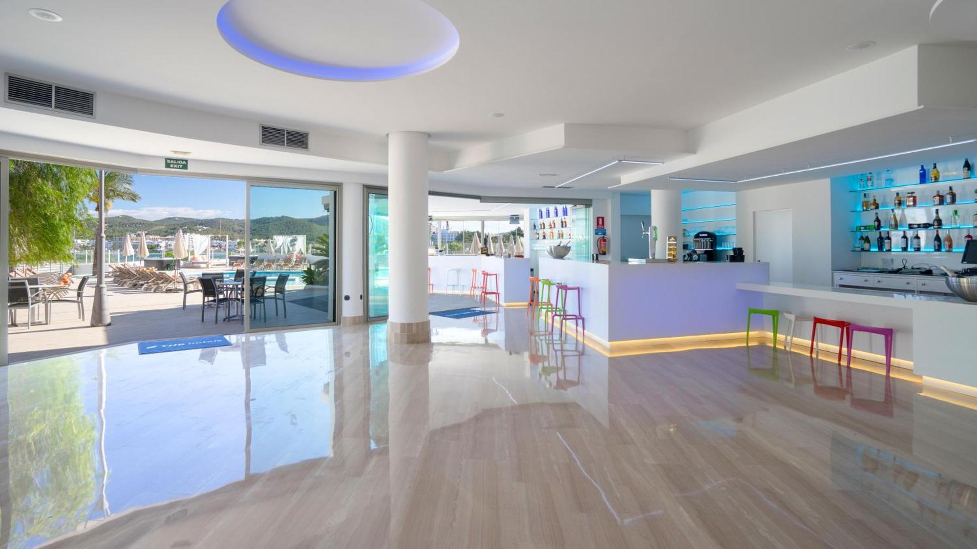 Thb Ocean Beach - Adults Only San Antonio  Ngoại thất bức ảnh