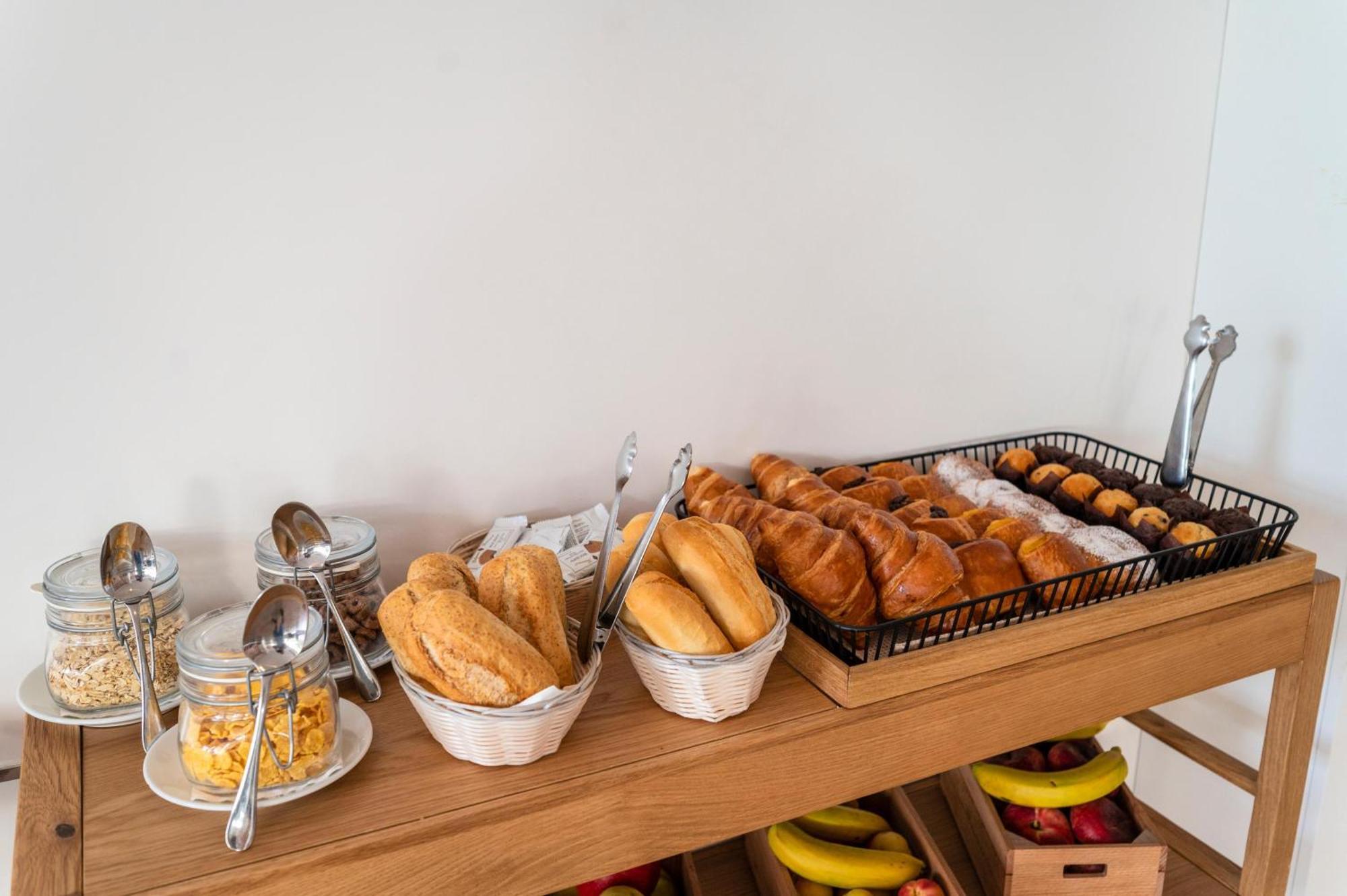 Thb Ocean Beach - Adults Only San Antonio  Ngoại thất bức ảnh