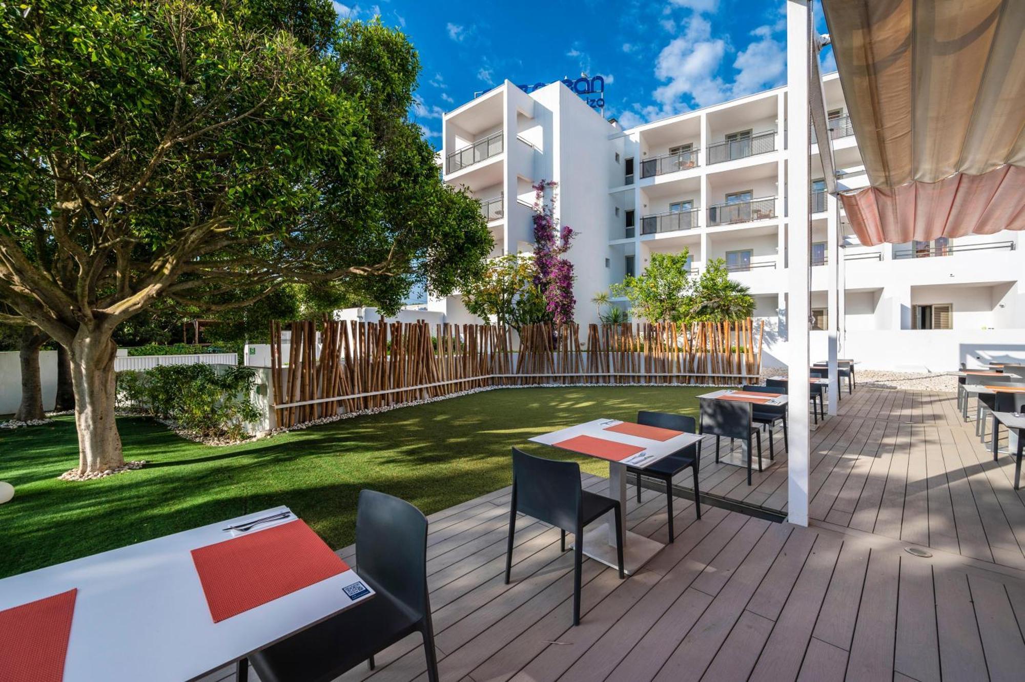 Thb Ocean Beach - Adults Only San Antonio  Ngoại thất bức ảnh
